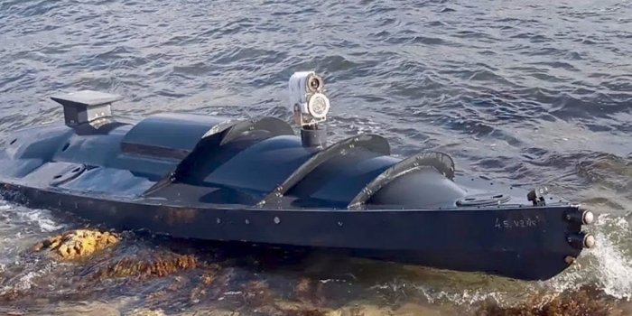 Dengiz uchuvchisiz samolyotlari Boltiq dengizida Rossiyaning “Dmitrov” suv osti kemasiga hujum qildi