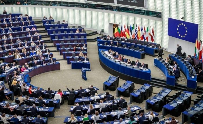 Evroparlament YEI sanksiyalarini chetlab o‘tganlik uchun jinoiy jazoni nazarda tutuvchi qonunni ma’qulladi